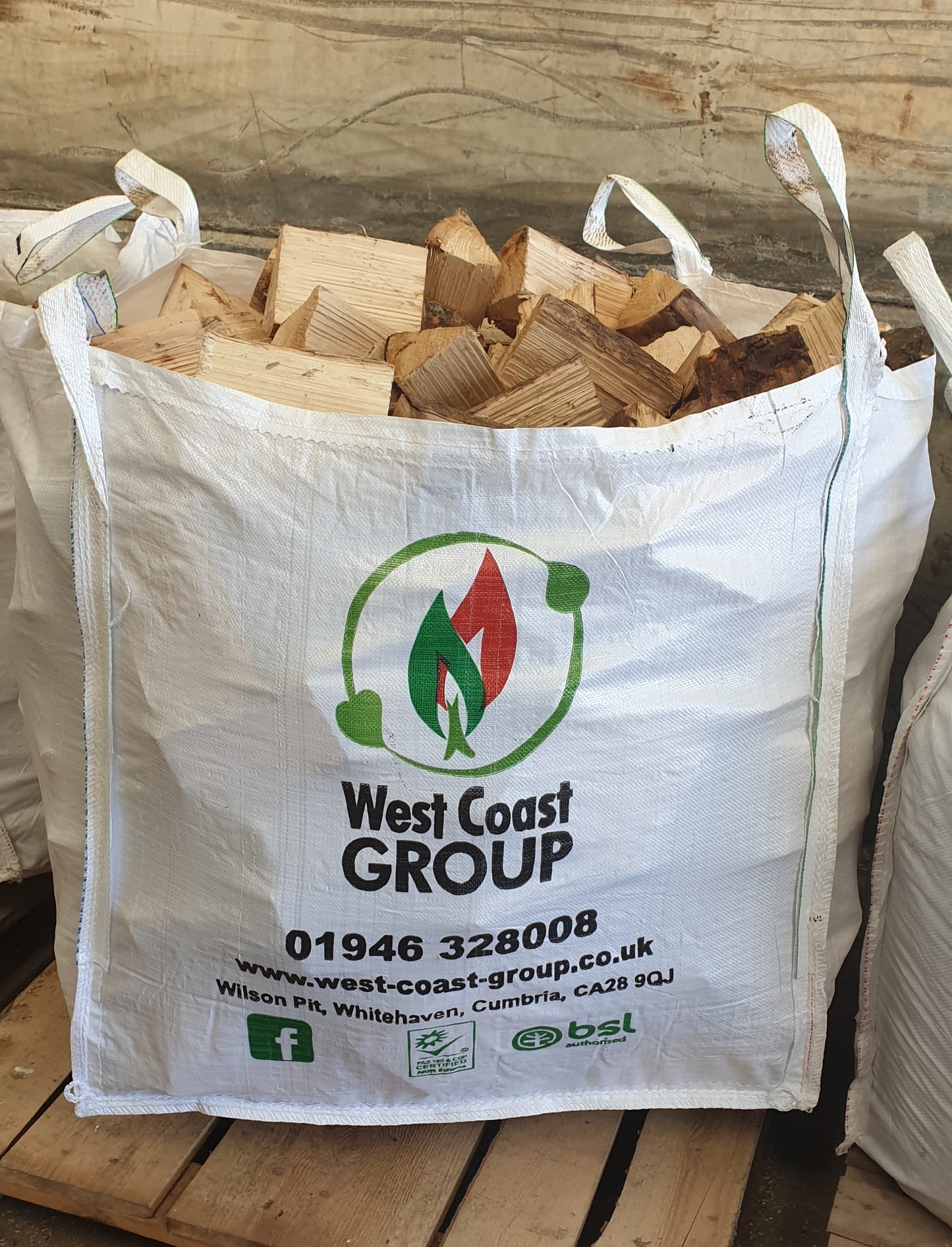 Hardwood Logs - Dumpy